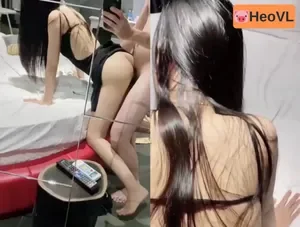 Phệt lồn em ngành tướng ngon trước gương