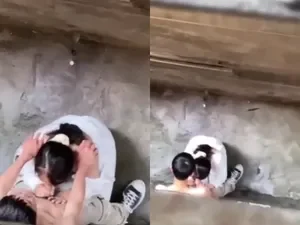 Quay lén nữ học sinh bú chim bạn trai ở khe nhà