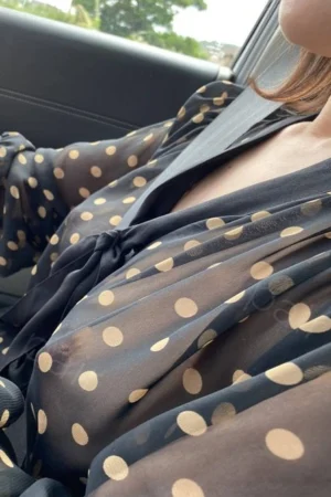 Chị đồng nghiệp mẹ đơn thân bỗng dưng gửi clip vắt sữa là có ý gì?