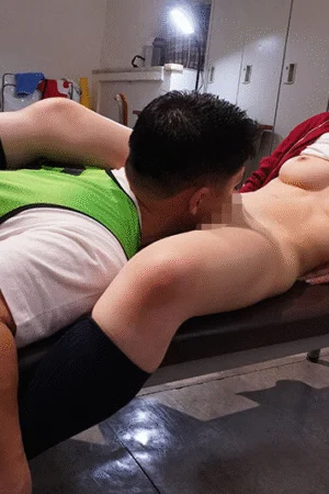 MIDV-755_Em quản lý đội bóng chiều hư các cầu thủ trong đội